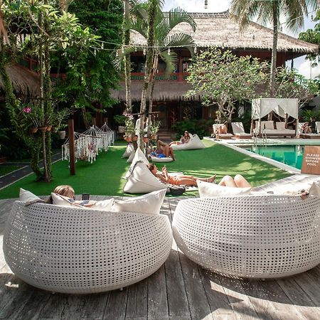 Puri Garden Hotel & Hostel Убуд Екстериор снимка