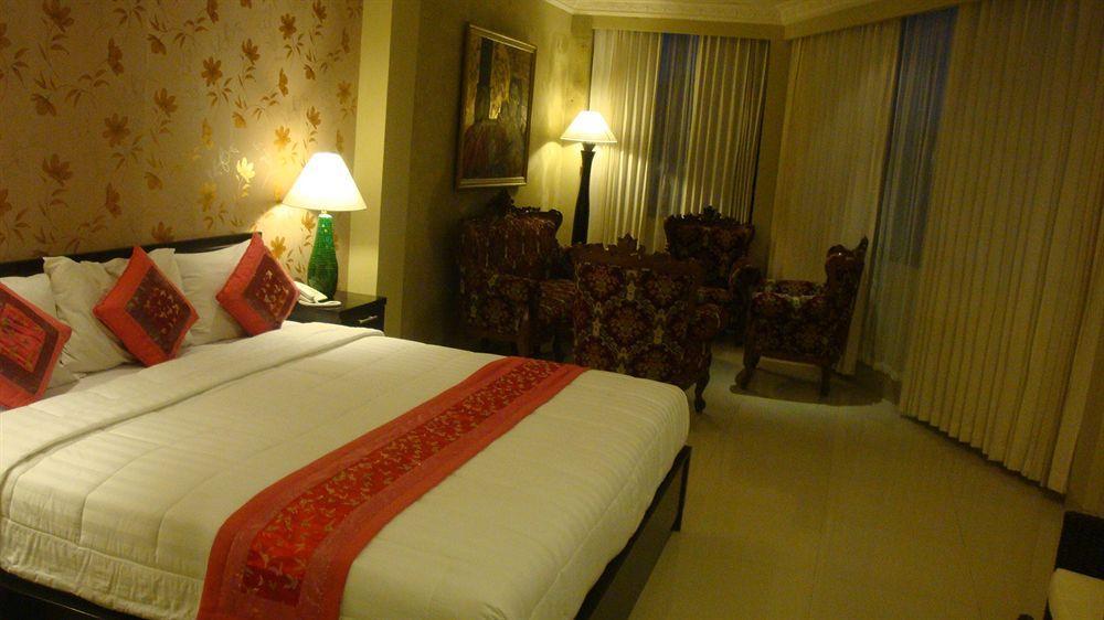 Puri Garden Hotel & Hostel Убуд Екстериор снимка