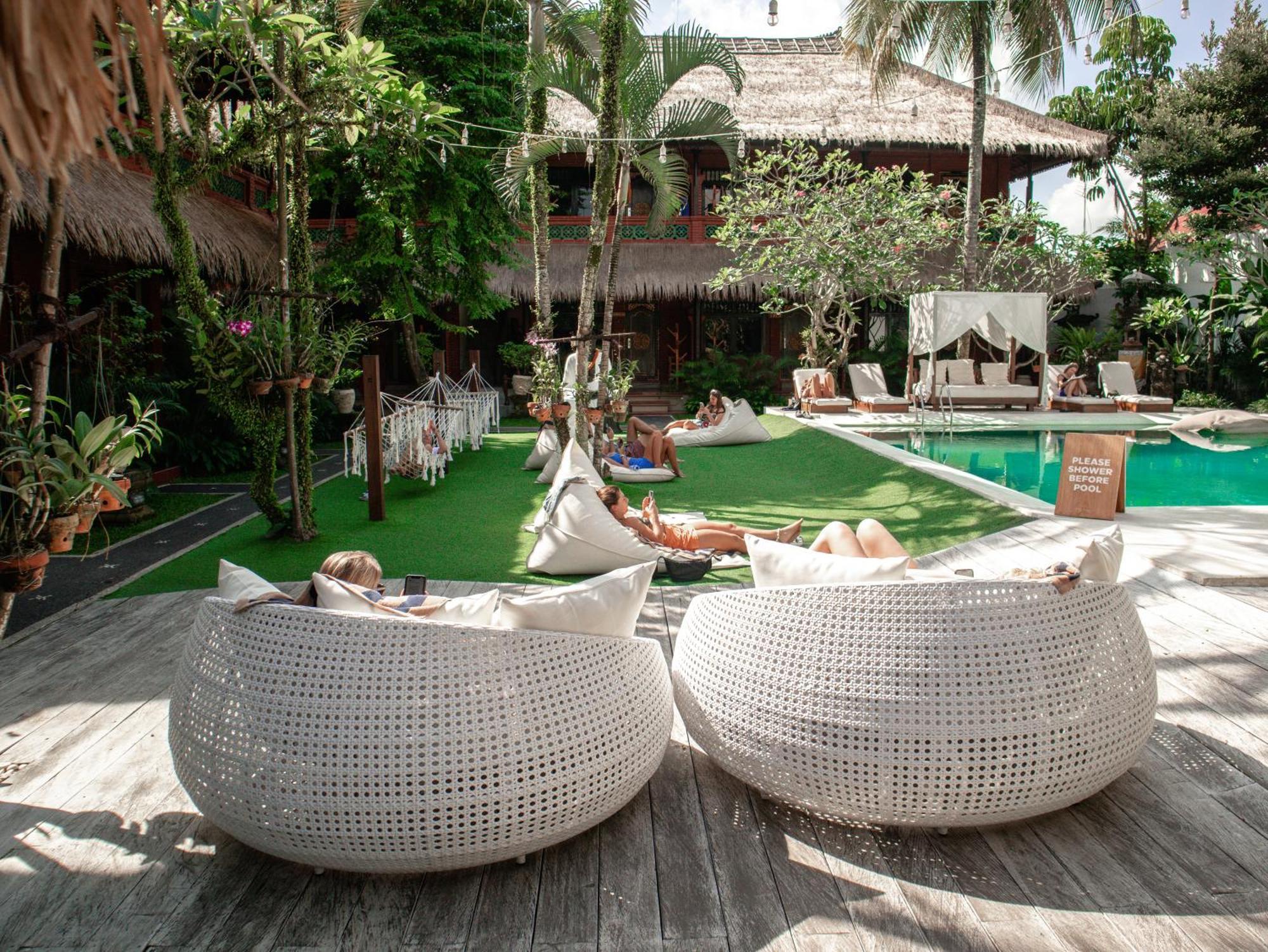 Puri Garden Hotel & Hostel Убуд Екстериор снимка