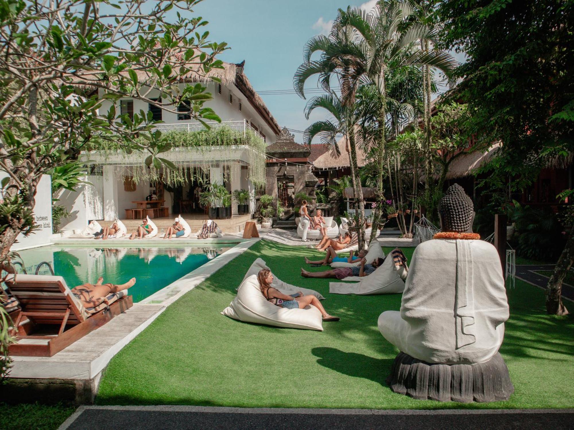 Puri Garden Hotel & Hostel Убуд Екстериор снимка