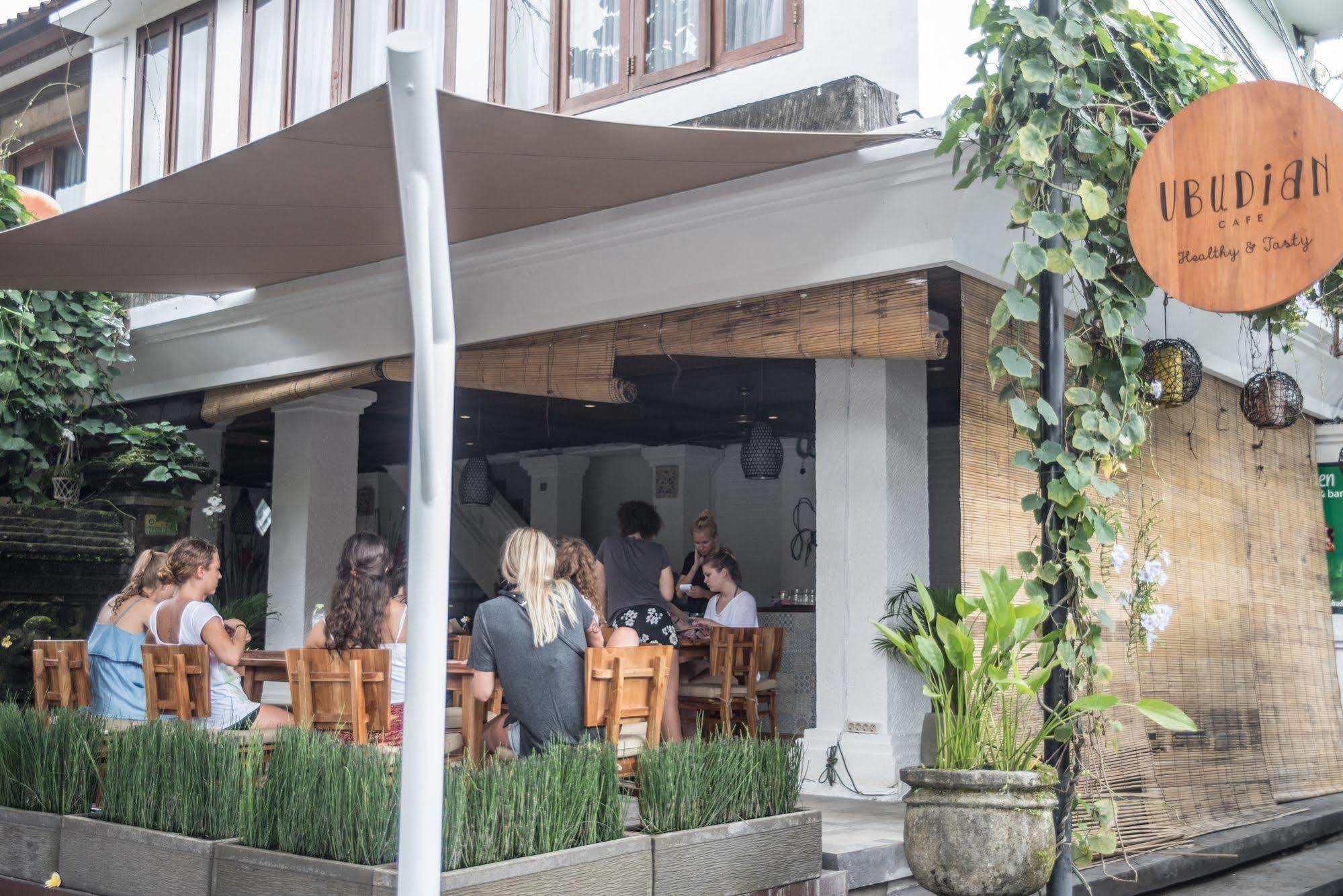 Puri Garden Hotel & Hostel Убуд Екстериор снимка